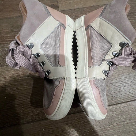 Women's Frye Gia Lug Trail Sneakers - Picture 4 of 15